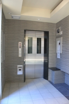 Entrance. Is Elevator ☆