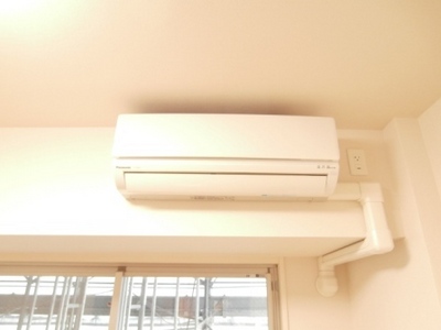 Other Equipment. It comes with air conditioning ☆
