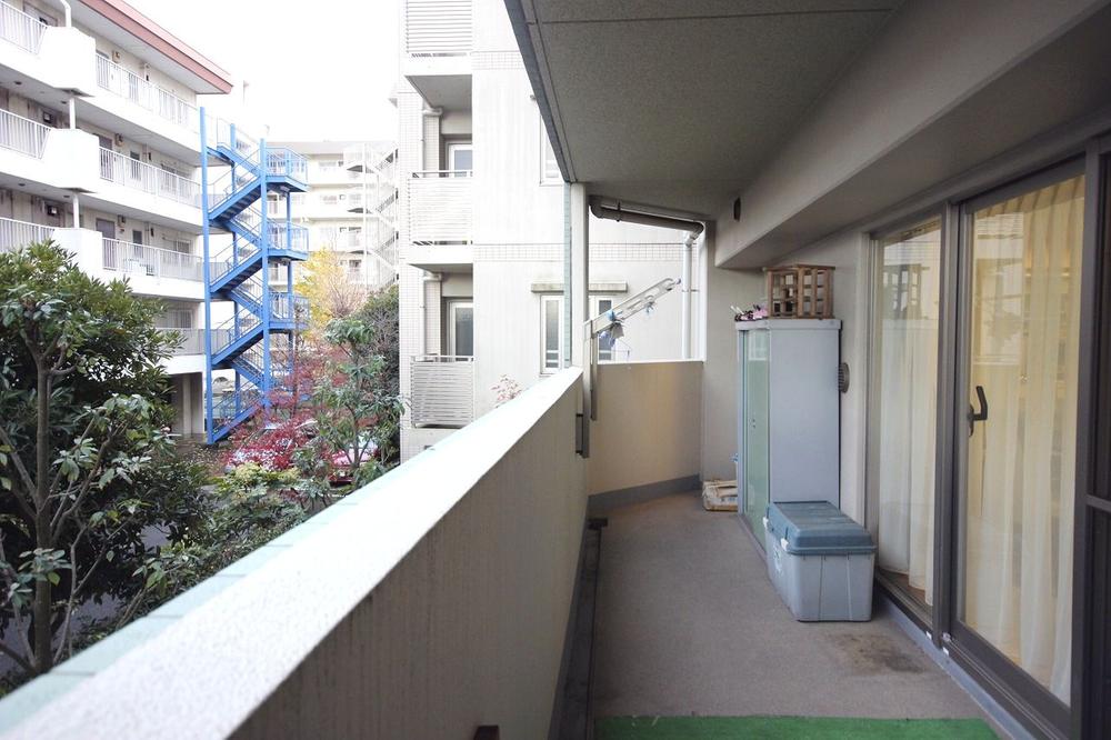 Balcony. Wide balcony can be spacious use.