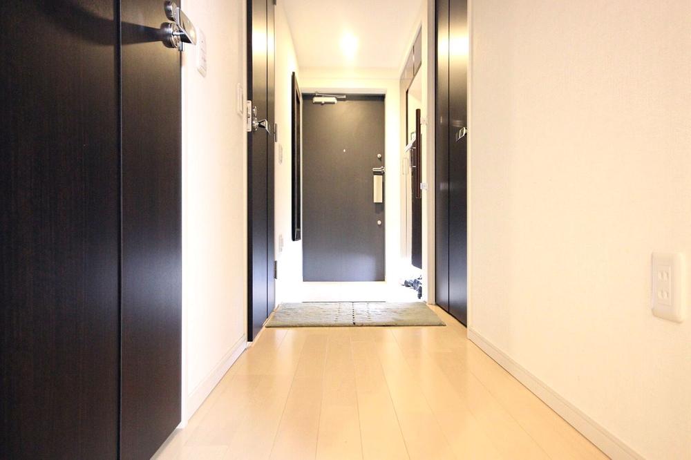 Entrance. Also peace of mind during the foot lighting is bright return home!