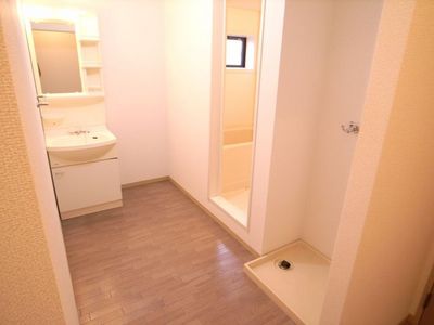 Washroom. Spacious also wash space ☆