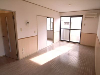 Living and room. 9 Pledge of dining!