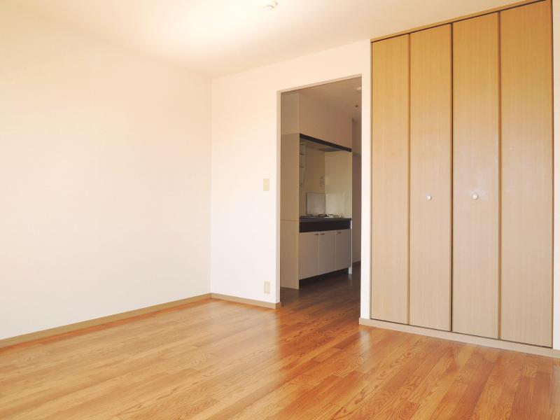 Receipt. Large storage There is a ceiling to the height! !