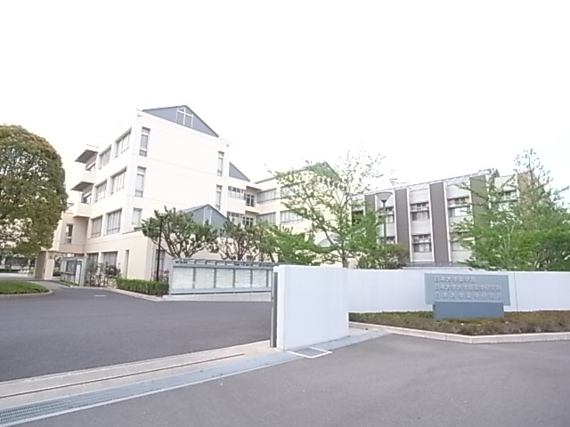 University ・ Junior college. Nihon University Faculty of Pharmacy (University of ・ 2374m up to junior college)