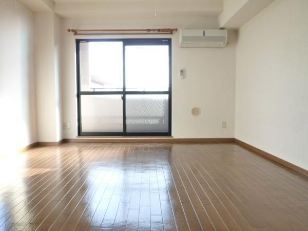 Living and room. Per day is a good.