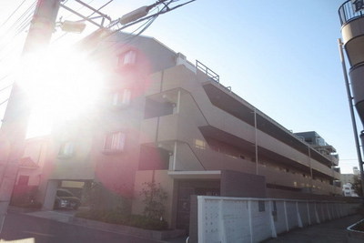 Building appearance. Station 3-minute walk. Beautiful appearance.