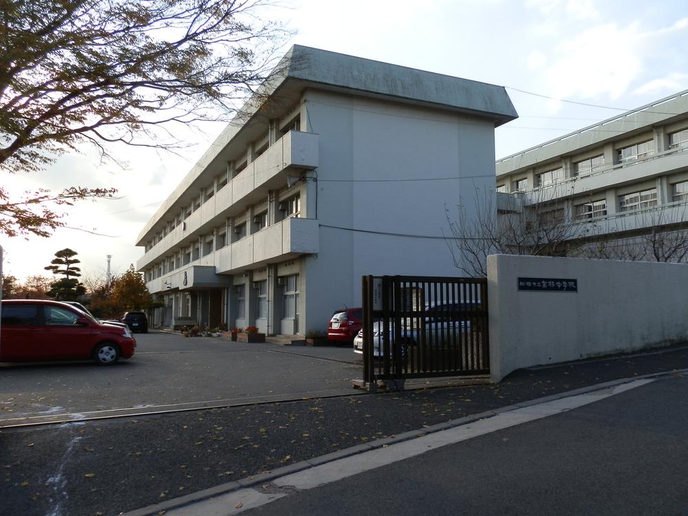 Junior high school. Takane junior high school