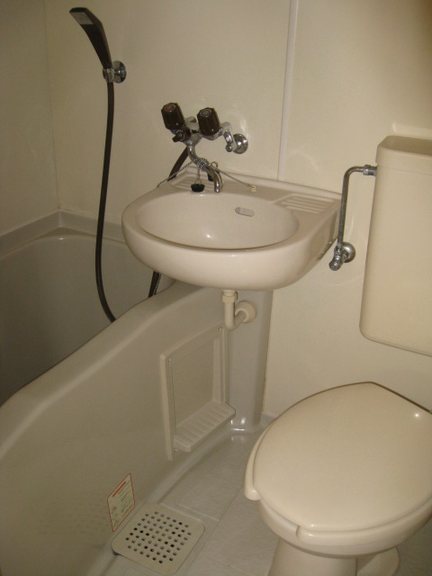 Other room space. 3-point unit