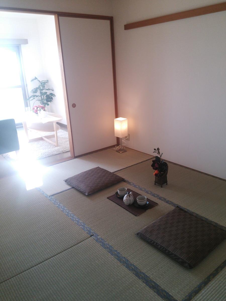 Non-living room. Indoor (12 May 2013) Shooting