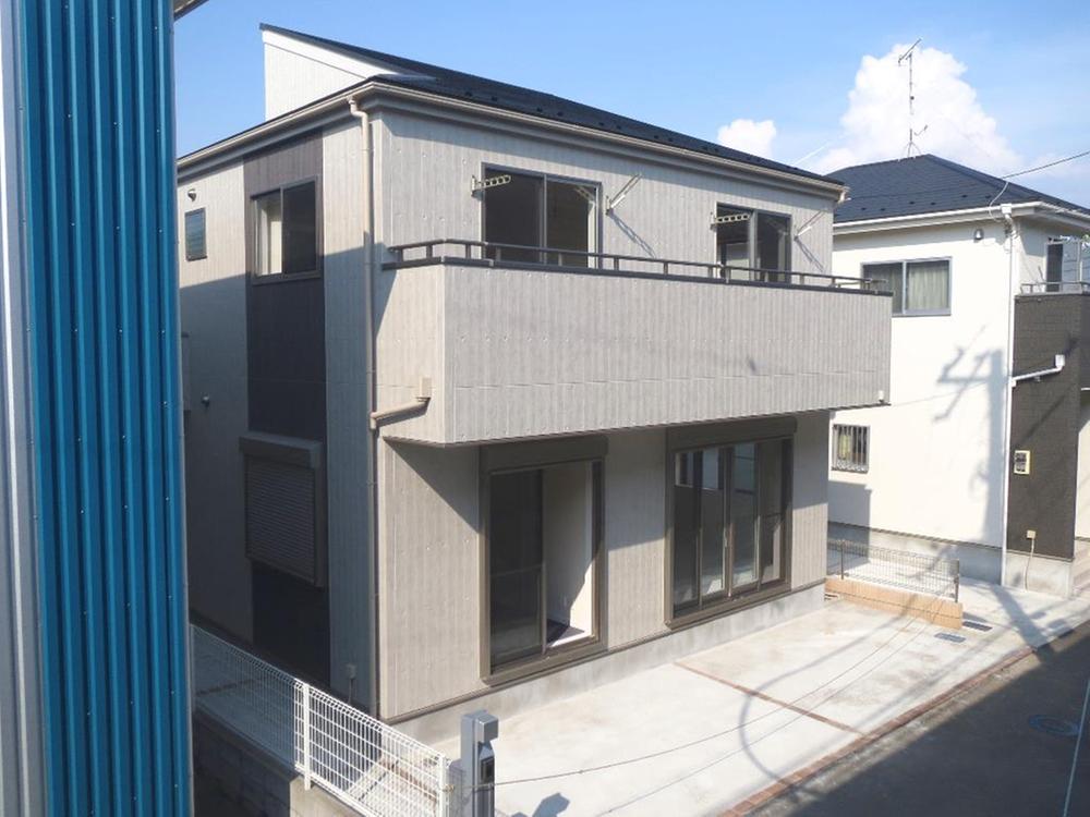 Building plan example (exterior photos). Building plan example (No. 1 place) building price 13 million yen, Building area 94.87 sq m