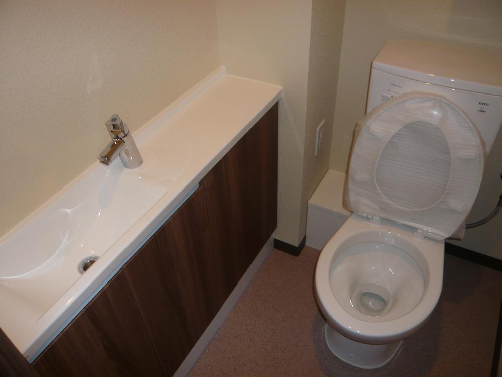 Toilet. Room (August 2007) Shooting