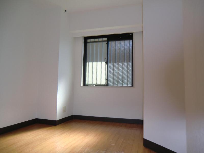 Other room space. It also summarized in a fashionable black skirting