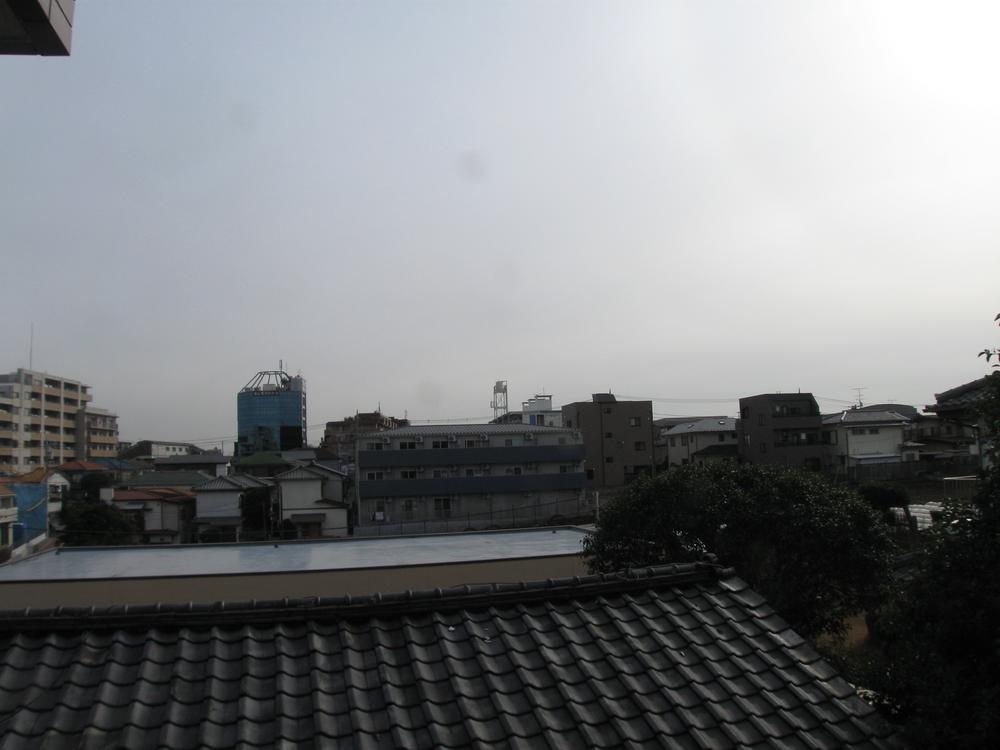 View photos from the dwelling unit. View from the site (December 2012) shooting