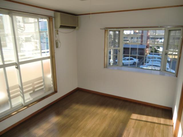 Living and room. This recruitment of the room is 2 Kaikaku room