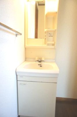 Washroom. Independent wash basin is the check point of the room to choose!