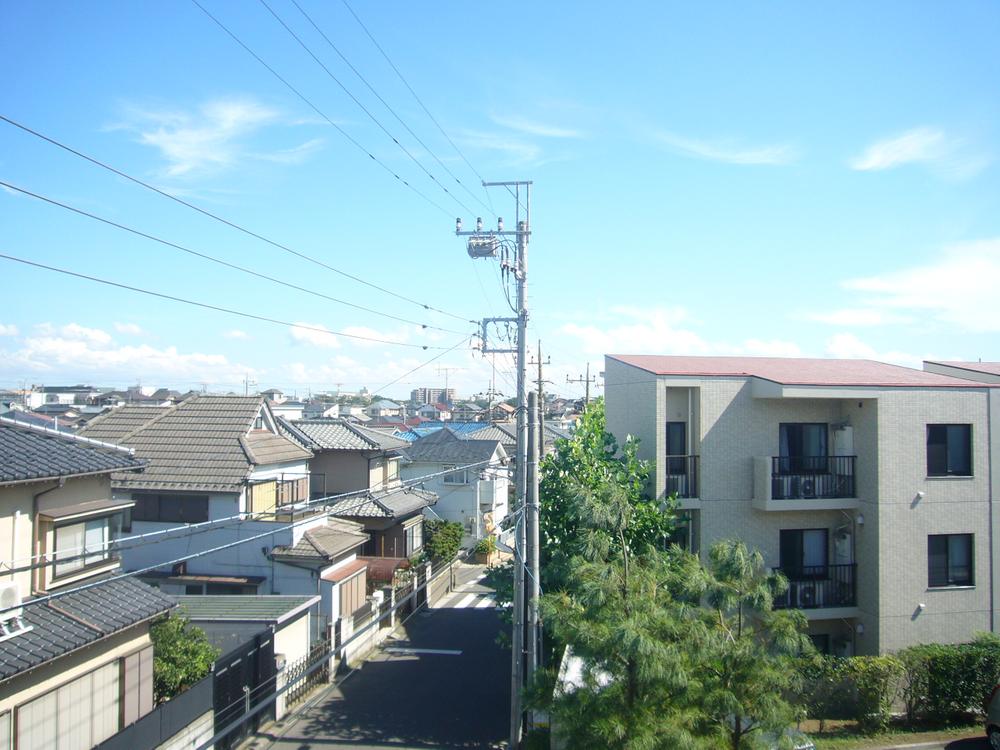View photos from the dwelling unit. View from the site (November 2013) Shooting