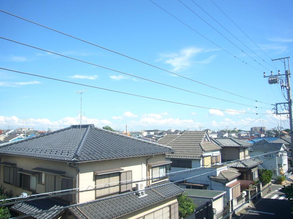 View photos from the dwelling unit. View from the site (November 2013) Shooting