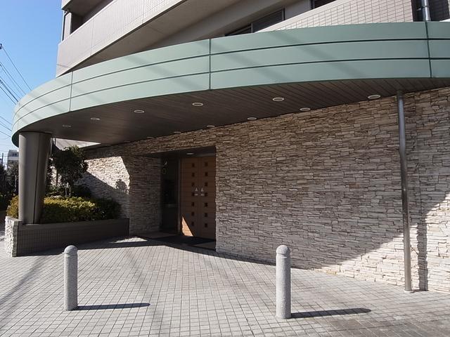 Local appearance photo. A beautiful entrance