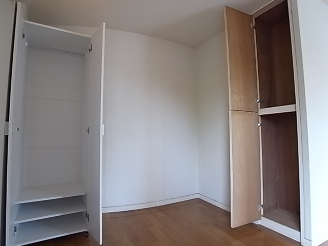 Receipt. Using the mobile storage (white person), Design in your room your preferences