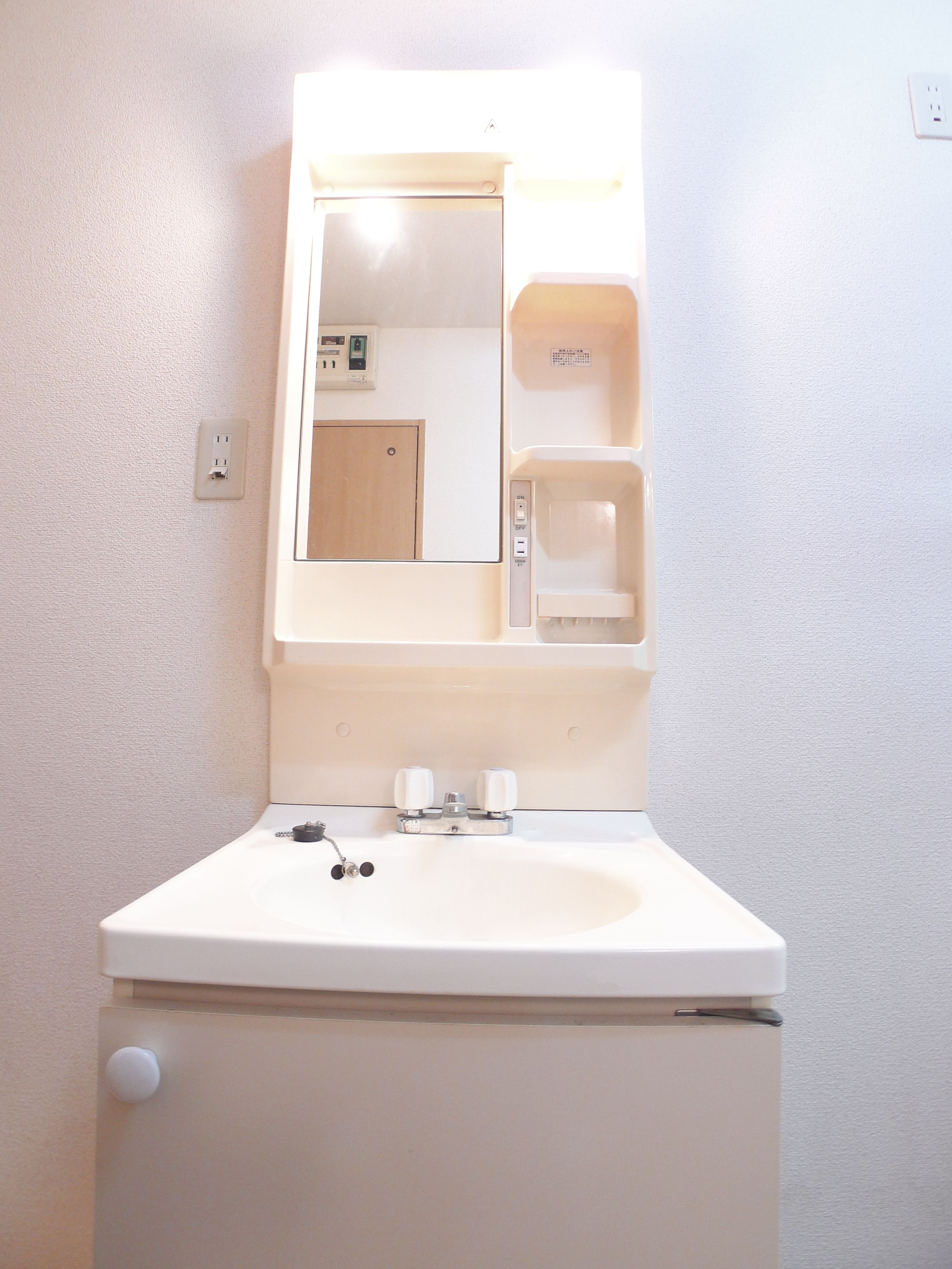 Washroom. ☆ Able If brokerage commissions 0.525-month ☆