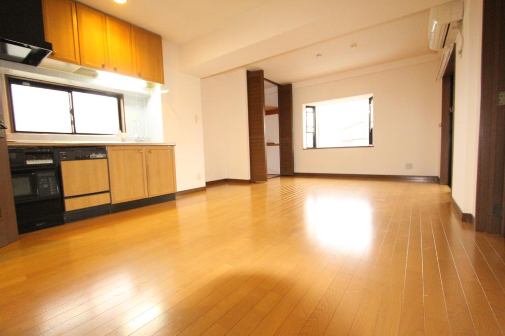 Living. LDK of about 11.5 Pledge You can use To spacious (2013 November shooting)