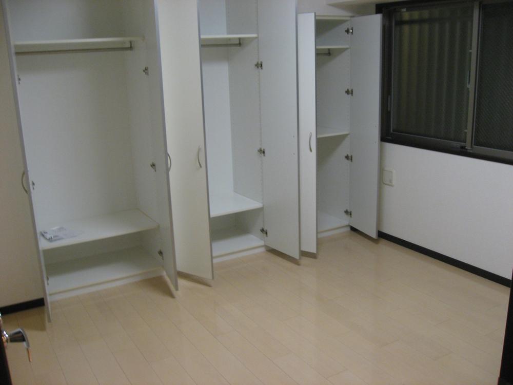 Non-living room. 6.4 Pledge of Western-style rooms are housed plenty. You can use clean spacious!