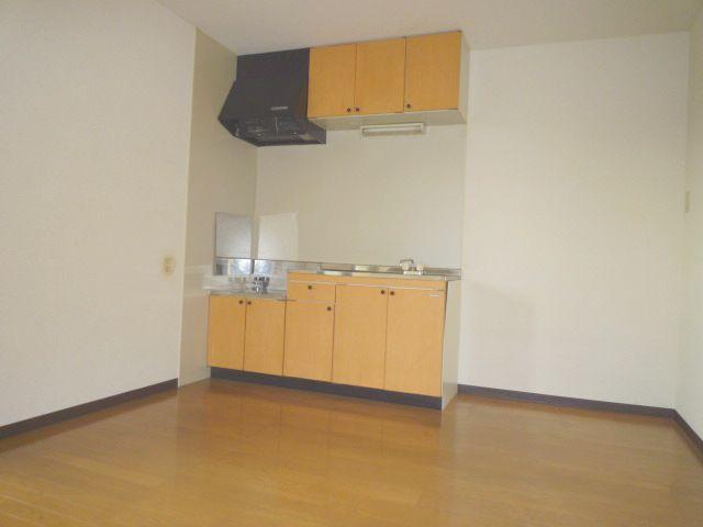 Living and room. Spread of Living, Put a dining table.