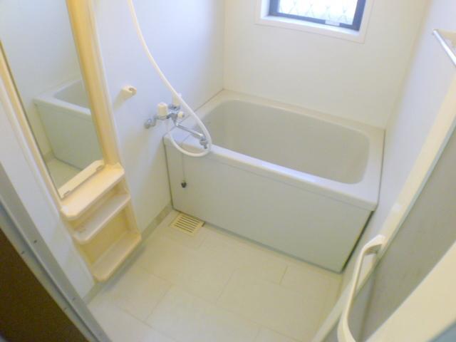 Bath. Clean bathroom. The window also attached to ventilation pat.