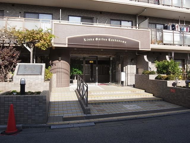 Entrance. Entrance with a slope