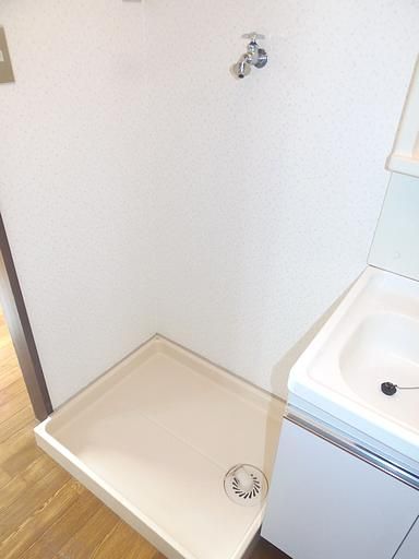 Other room space. This washing machine Storage