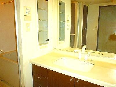 Wash basin, toilet