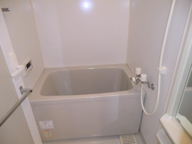 Bath. Please contact us because it is a ready-to-move-in