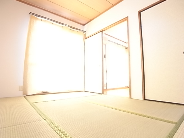 Other room space. Good per yang