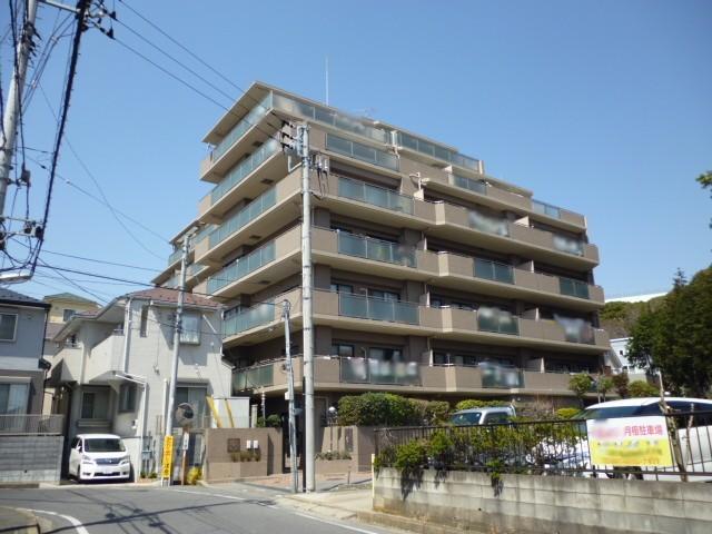 Local appearance photo. Appearance of sticking tile