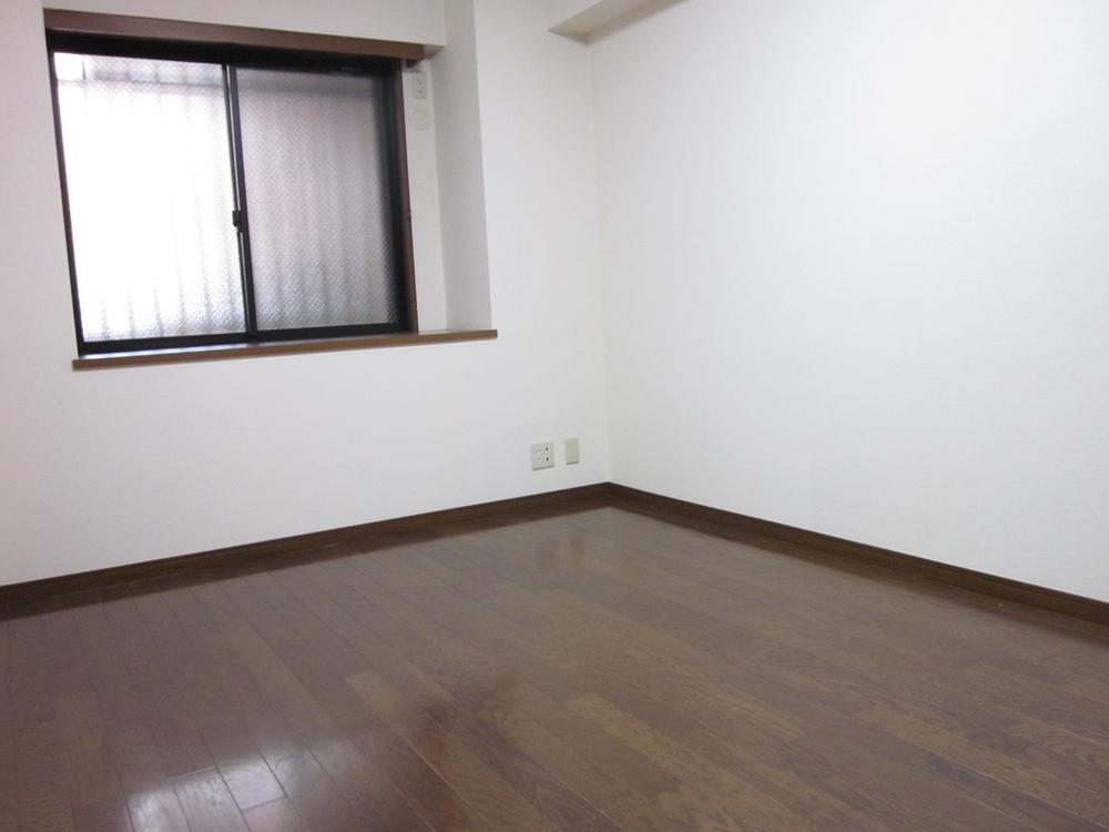 Non-living room. Western-style 7 Pledge