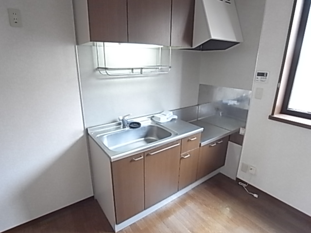 Kitchen. Clean kitchen is one of the charm. .