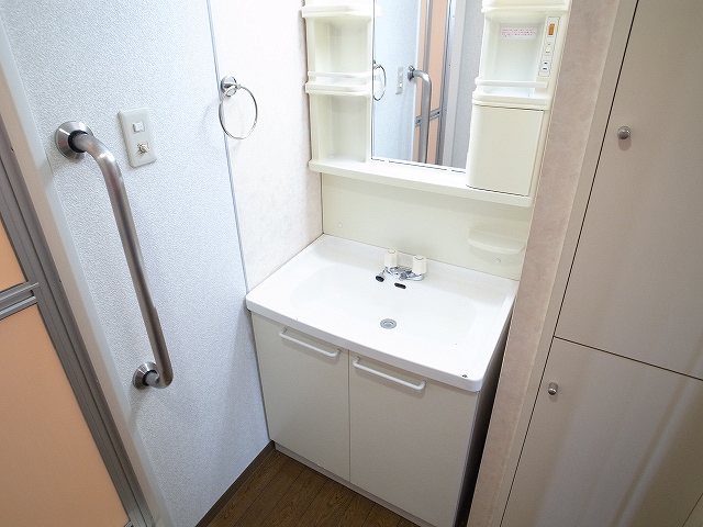 Washroom. We also spacious washroom.