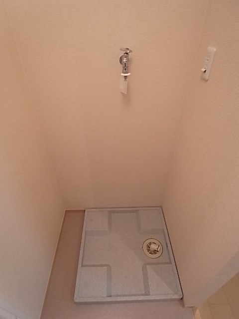 Washroom. Indoor Laundry Storage. You can also wash in a room on a rainy day.