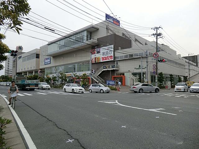 Supermarket. 1193m to Super Value Minami-Funabashi shop