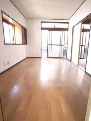 Living and room. Tone and wide 7.5 Pledge is a masterpiece!