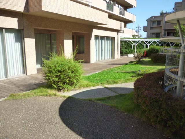 Other common areas. Shared building / Common areas