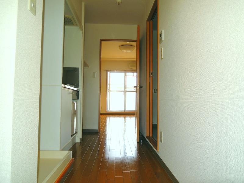 Other room space. This room seen from the entrance