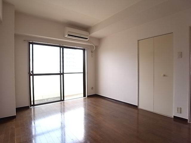 Other room space. Uncommon in apartment, Easy to use in the rooms all the rooms housed.