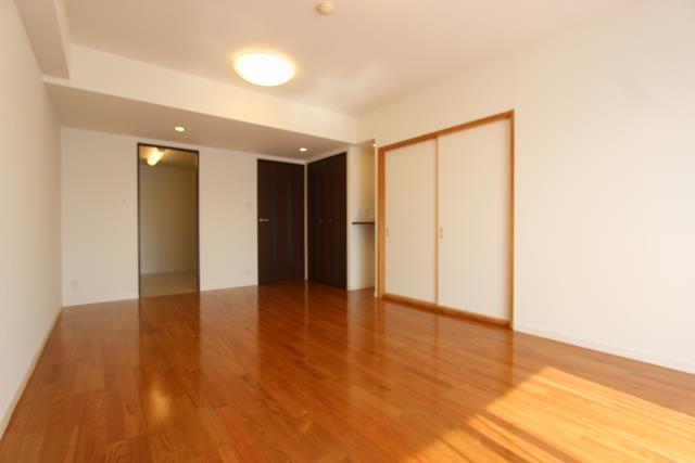 Living. Already full renovation! !
