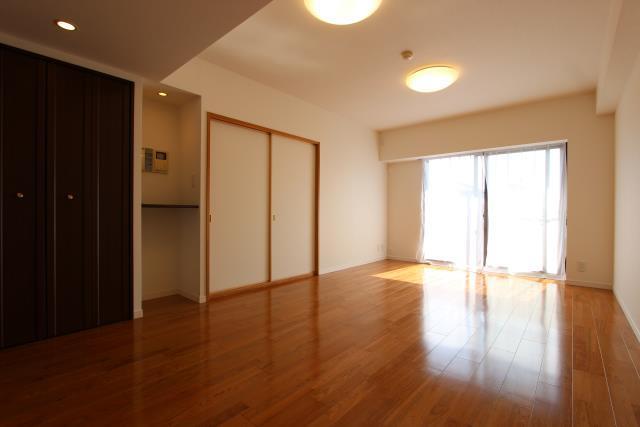 Same specifications photos (living)