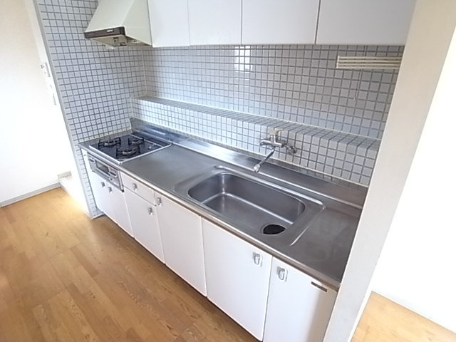 Kitchen. Easy to clean, System kitchen. It will prevent the children of intrusion.