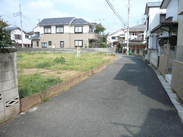 Local photos, including front road. Local (September 2013) Shooting