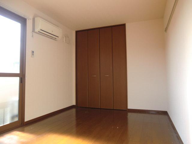 Other room space. Storage is also spacious, Day is also good