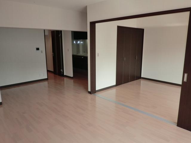 Living. 11.5 Pledge of LDK and kitchen, 6 Pledge of Western-style