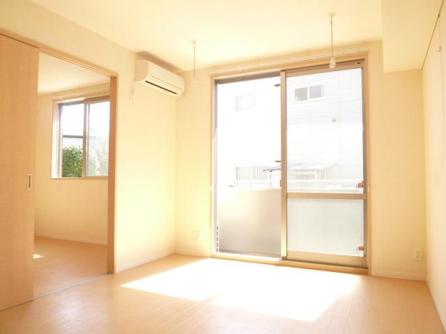 Living and room. 1LDK that there is the popularity of such a feeling